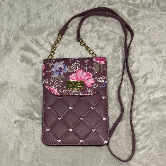 Luv Betsey Lbdarcey Phone Crossbody - Picture 2 of 9